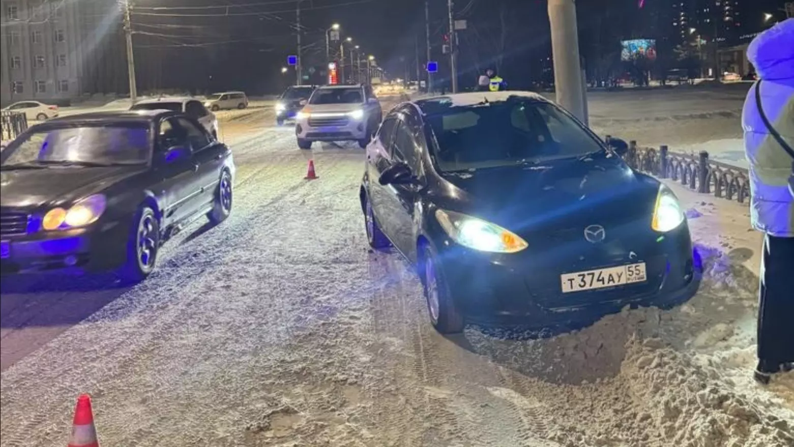 В Омске водитель сбил подростка на пешеходном переходе