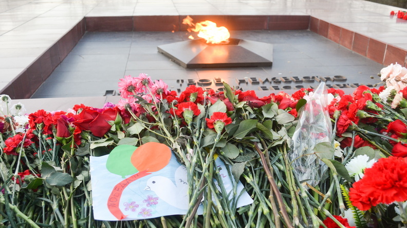 Губернатор выразил соболезнования родным погибших военных из Омской области