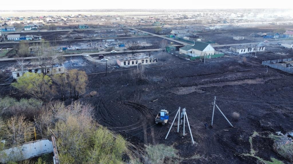 Сгорело 88 строений. В Омской области наконец потушили город Называевск