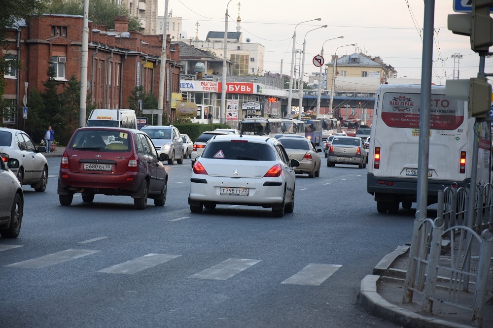«Это всегда волна недовольства»: нужно ли запрещать левые повороты в Омске