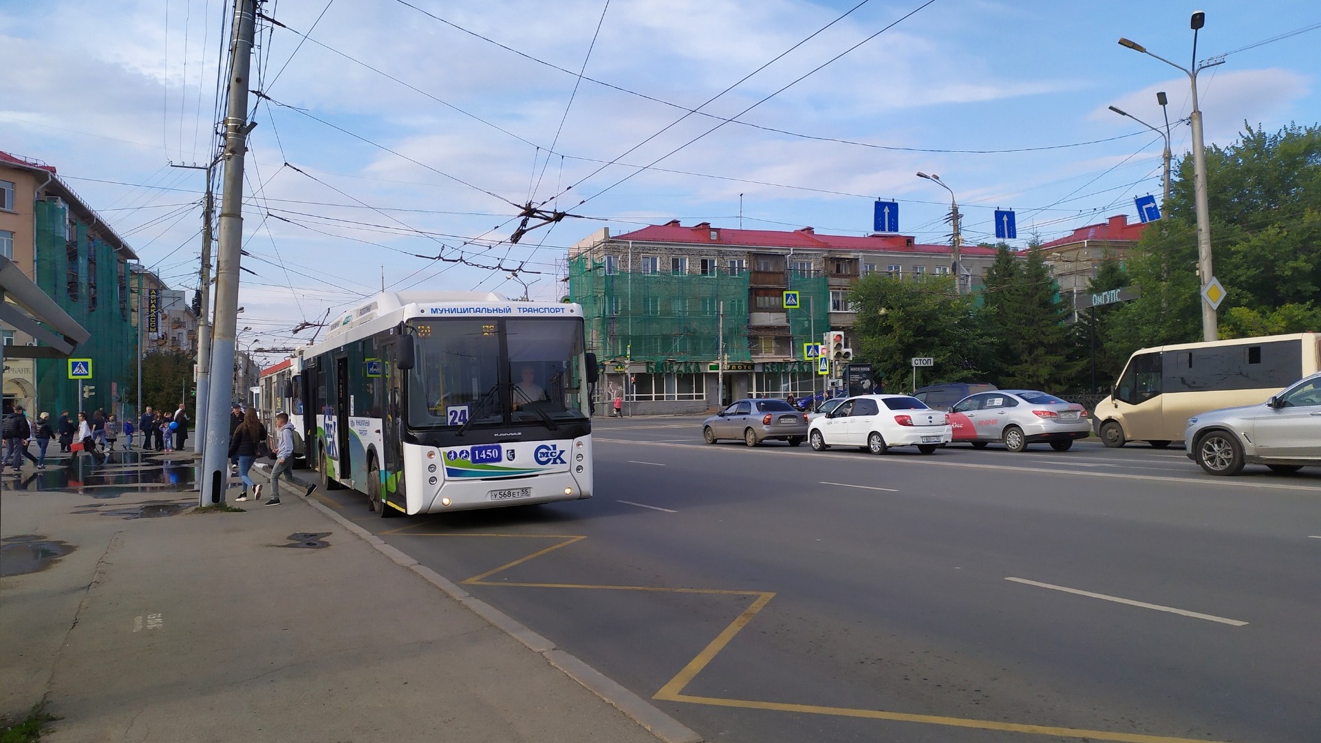 В Омске автобусы № 46 начнут останавливаться у железнодорожного вокзала