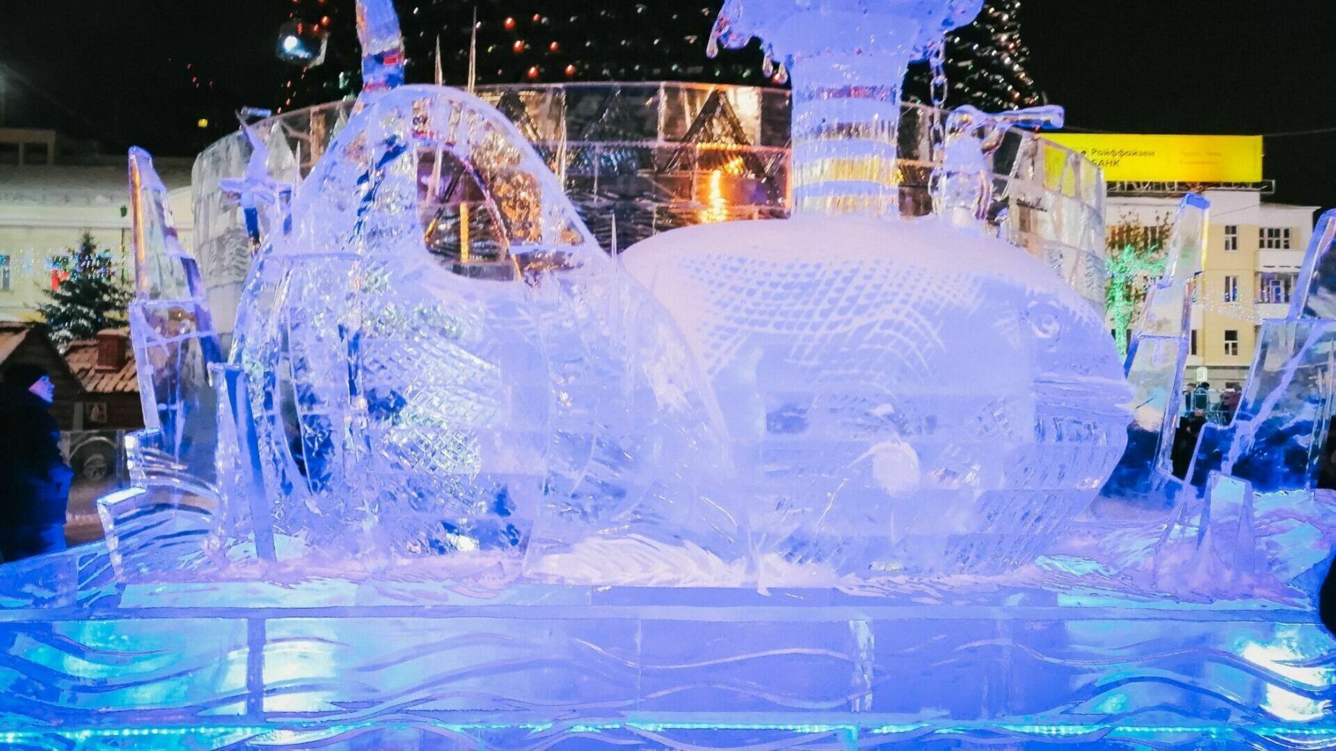 В Омске вандалы разрушили ледяную скульптуру на «Зимнем Любинском»