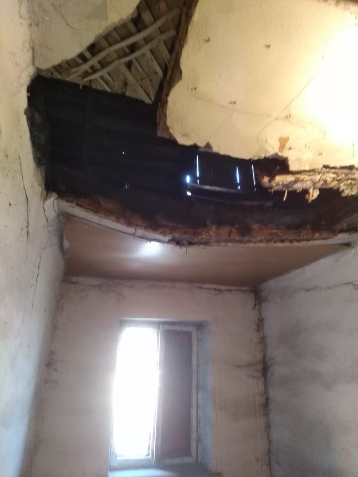 В Омске жилой дом, где обрушился потолок, аварийным не признали
