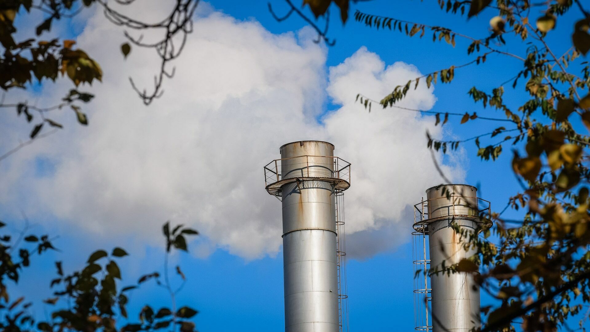 В загрязнении омского воздуха заподозрили завод с парогенератором