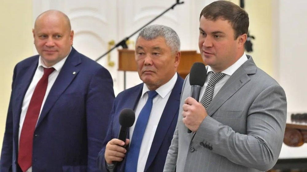 Виталий Хоценко пообщался с жителями Центрального округа Омска