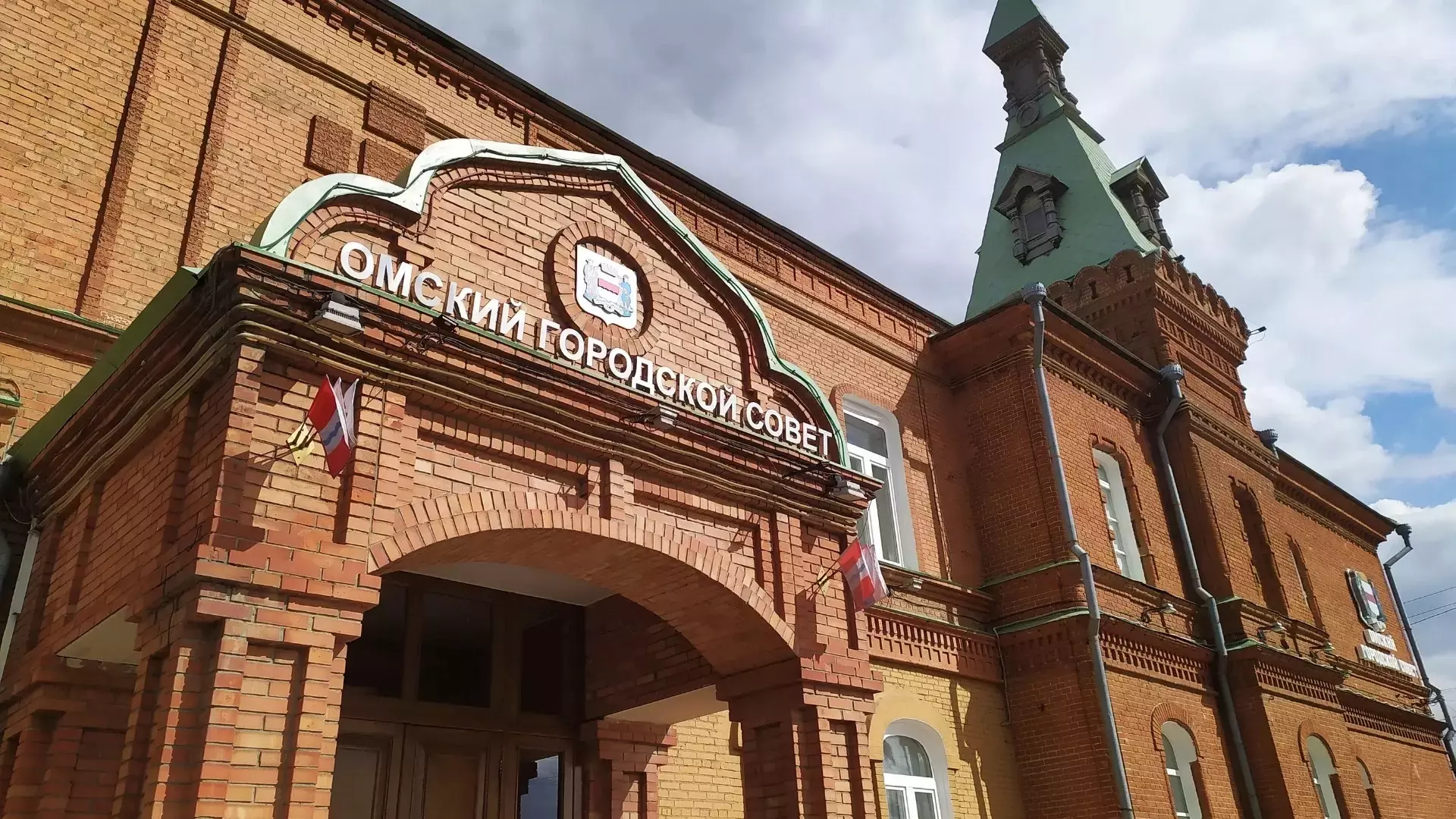 В Омске будут искать концессионера для недостроенного школьного бассейна