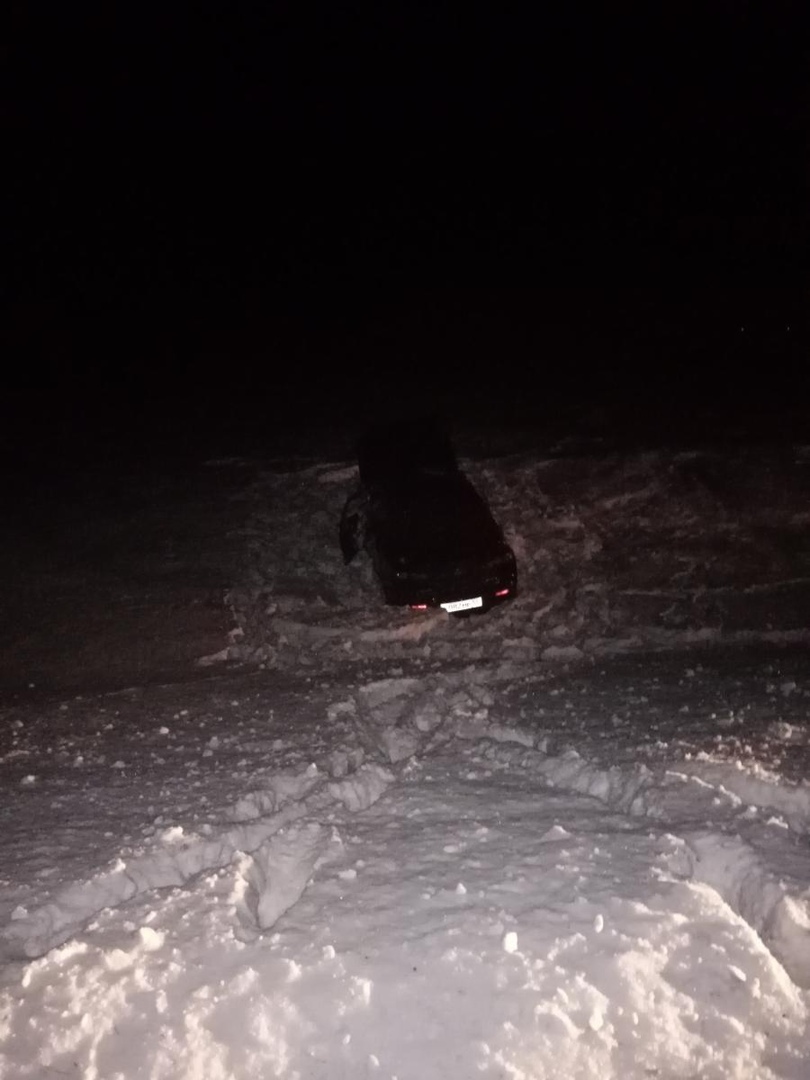 Смертельное ДТП в Омской области: авто опрокинулось в кювет, погибла пассажирка