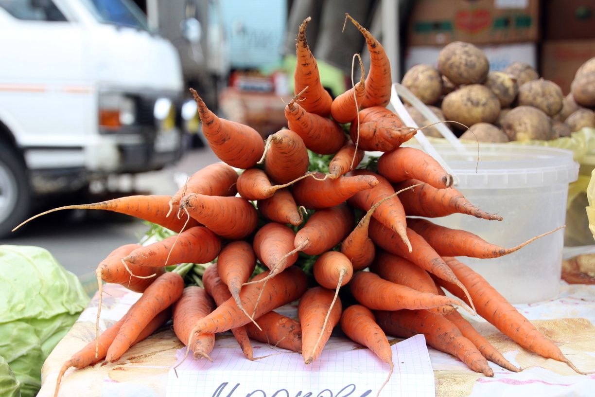 Дороже, чем в Москве. С начала года морковь в Омске выросла в цене на 300%