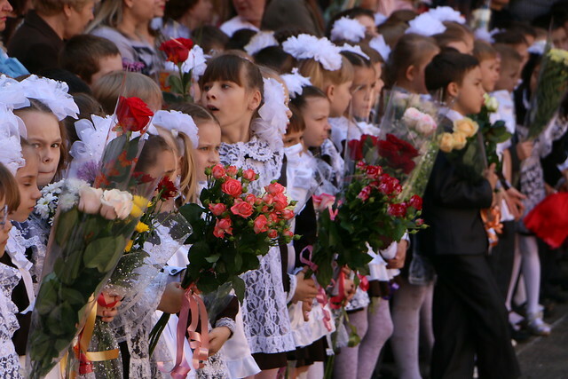 Полицейских отправят следить за проведением торжественных линеек в омских школах
