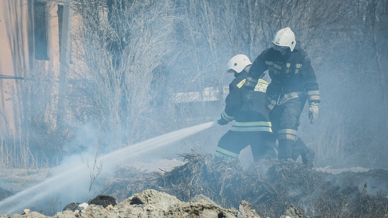 Омские спасатели объявили о чрезвычайной пожарной опасности