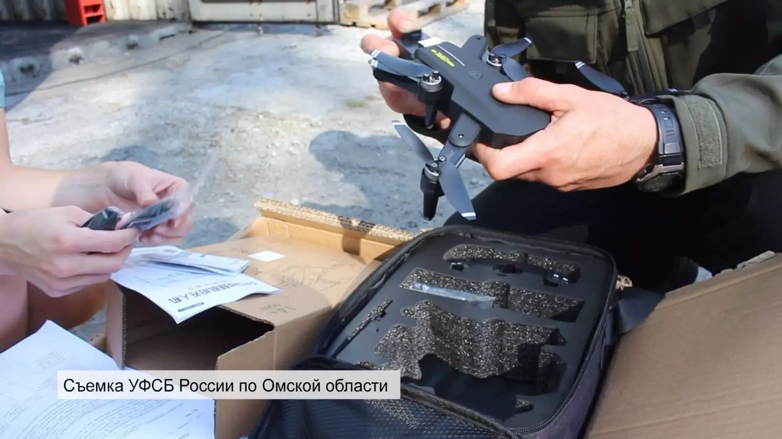 Появилось видео с задержанием партии беспилотников на границе Омской области