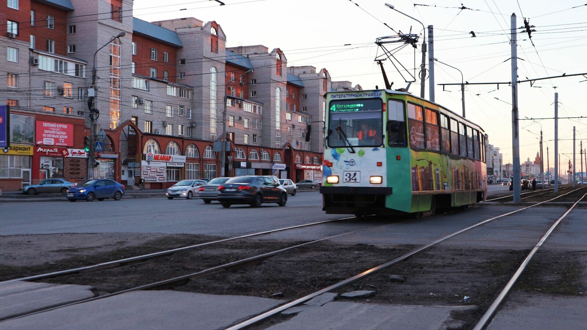 В Омске восстановили движение трамваев после затопления путей