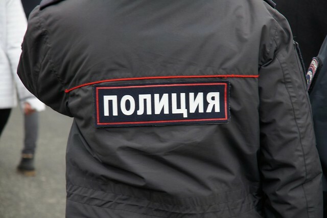 Побег не удался: омича с украденными 150 тысячами сняли с рейса на Краснодарский край