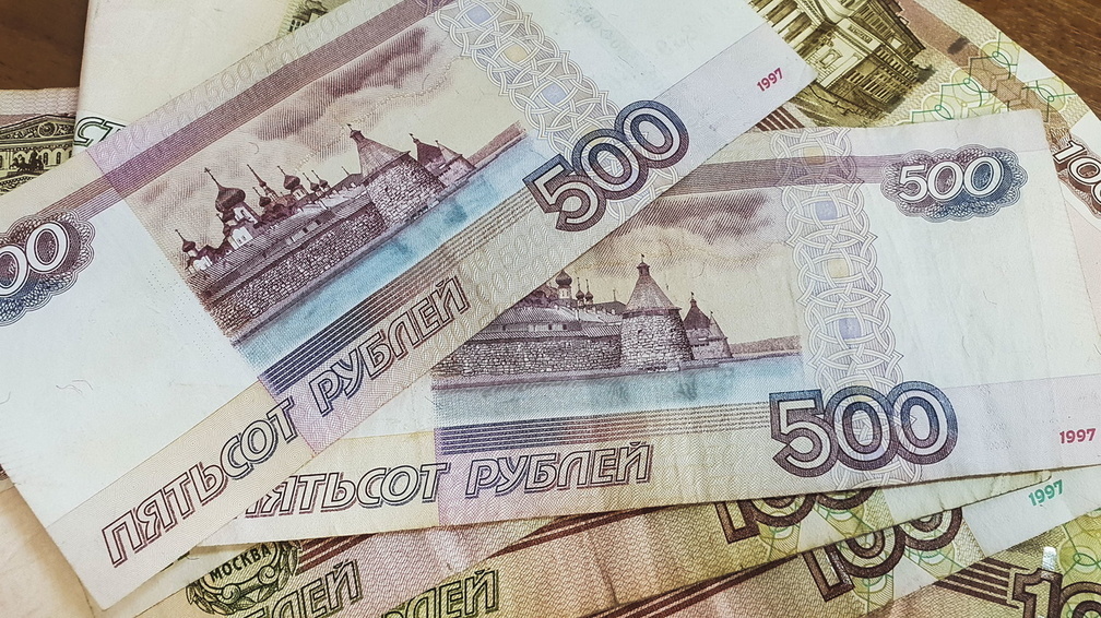 Омских бюджетников ждет повышение зарплат