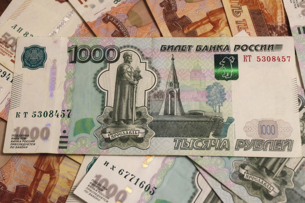 Омские пенсионеры платили мошеннице за «магические» советы