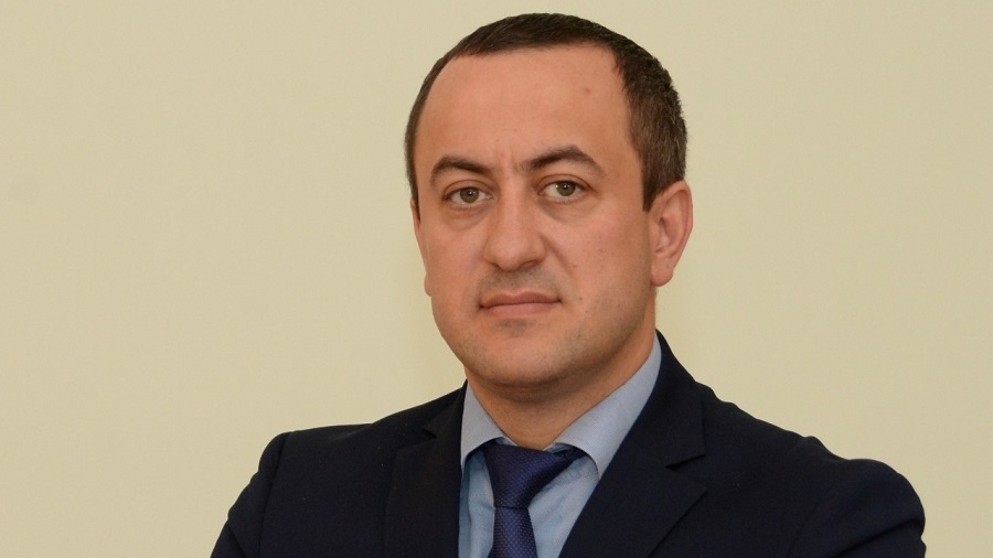 Омскому министру регполитики Каракозу назначили сразу трех заместителей