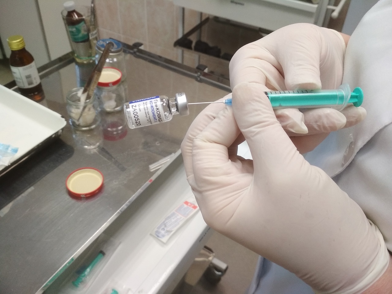 В омском Минздраве анонсировали новую поставку вакцины от COVID