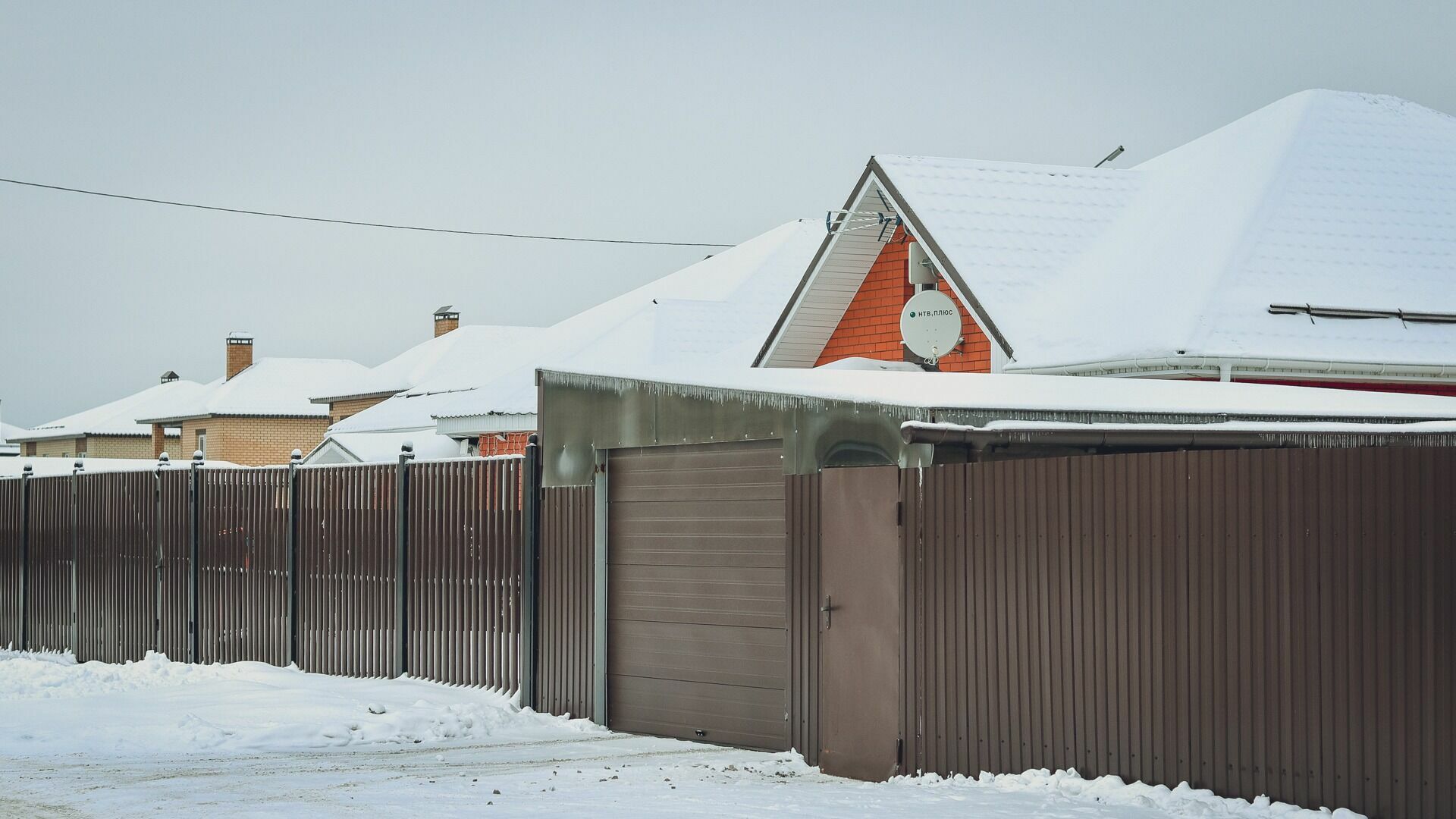В Омске в 2022 году цены на землю за городом упали в 6 раз