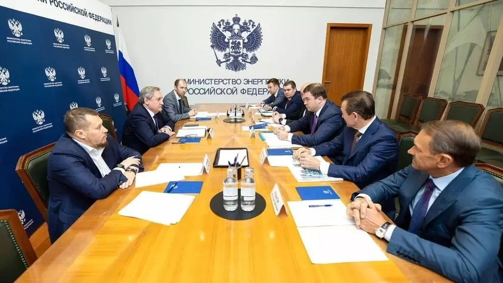 Хоценко обсудил с министром энергетики России вопросы газификации в Омской области