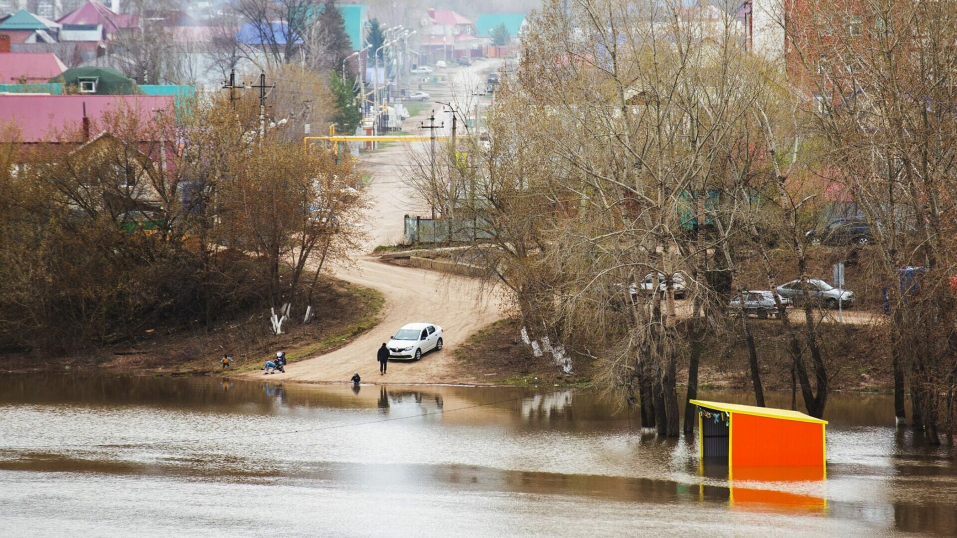 Наводнение угрожает 110 населенным пунктам
