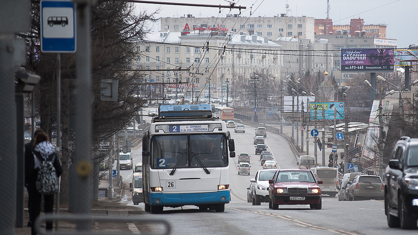 Вялков: автобусы в Омске ходят с регулярностью в 95%