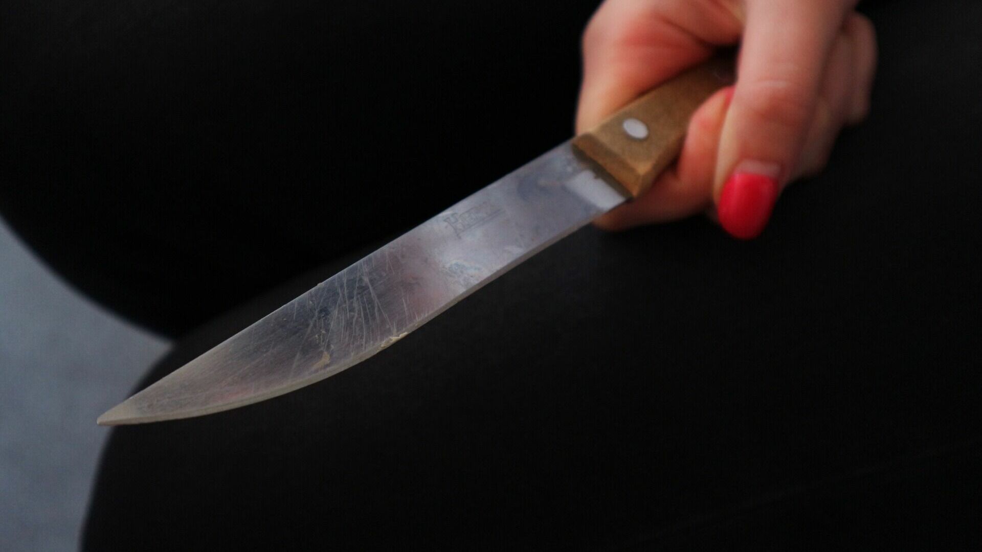 Омская школьница с ножом напала на ребенка