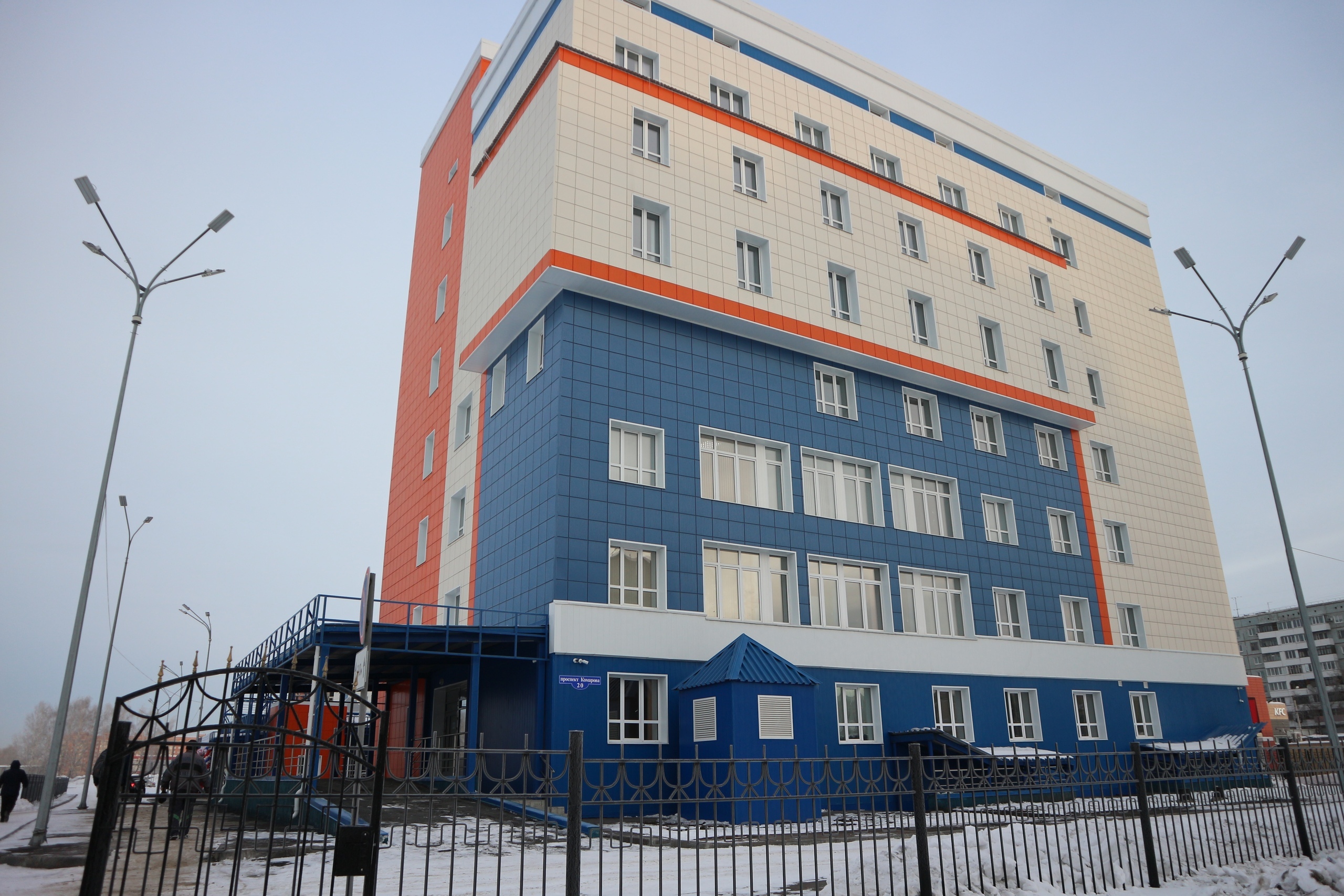 После 6 лет строительства на омском Левобережье открыли поликлинику на 1000 посещений
