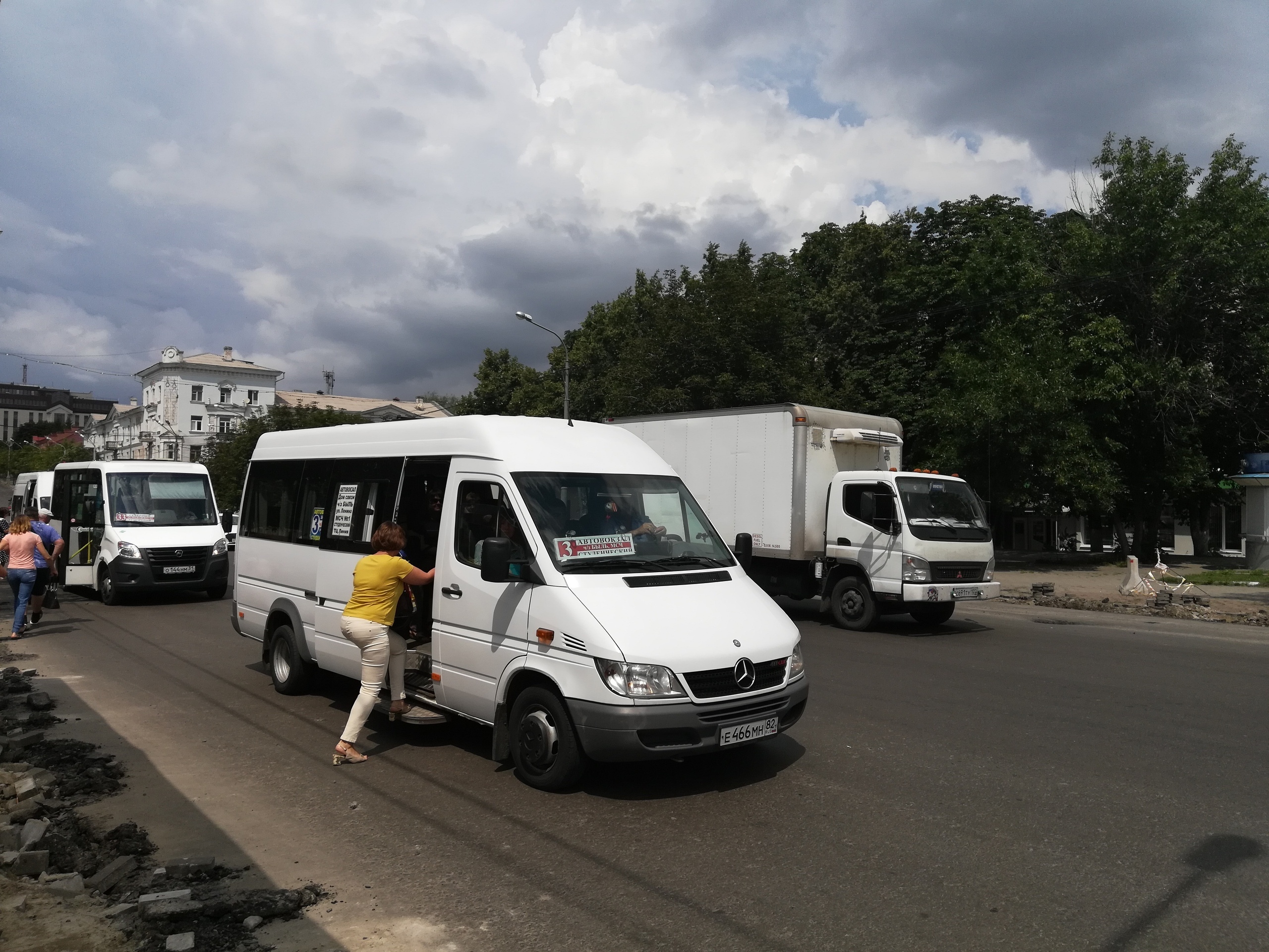 В Омской области повысят цены на проезд в маршрутках