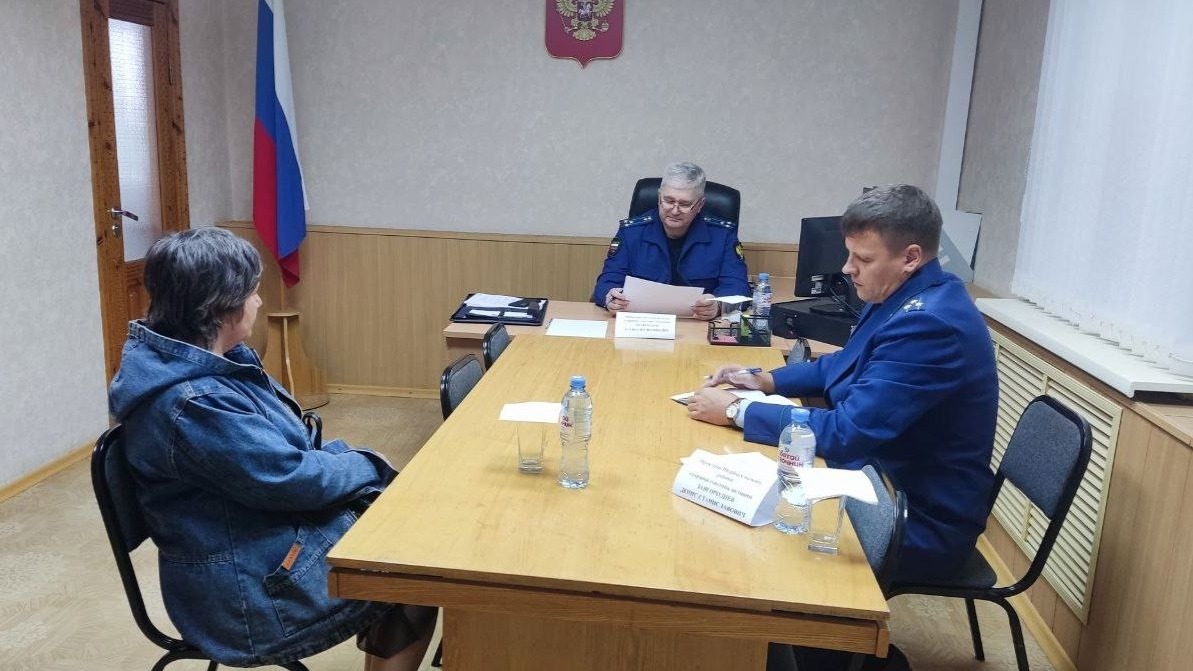 Прокурор Омской области провел личный прием жителей Шербакульского района