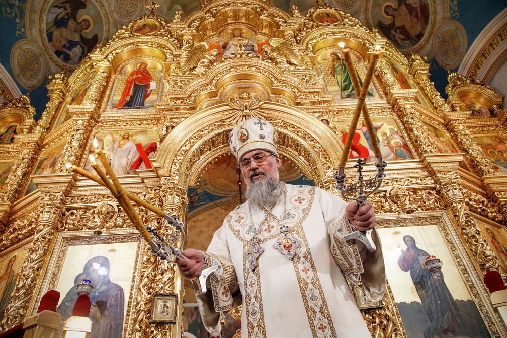 Православных омичей попросили воздержаться от посещения храмов
