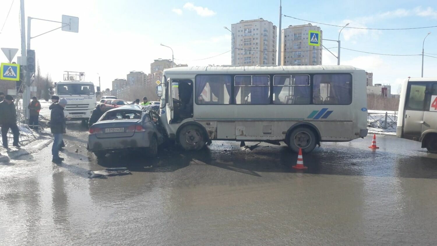Новости 06.03 2024 года. Омск ДТП автобус мусоровоз.