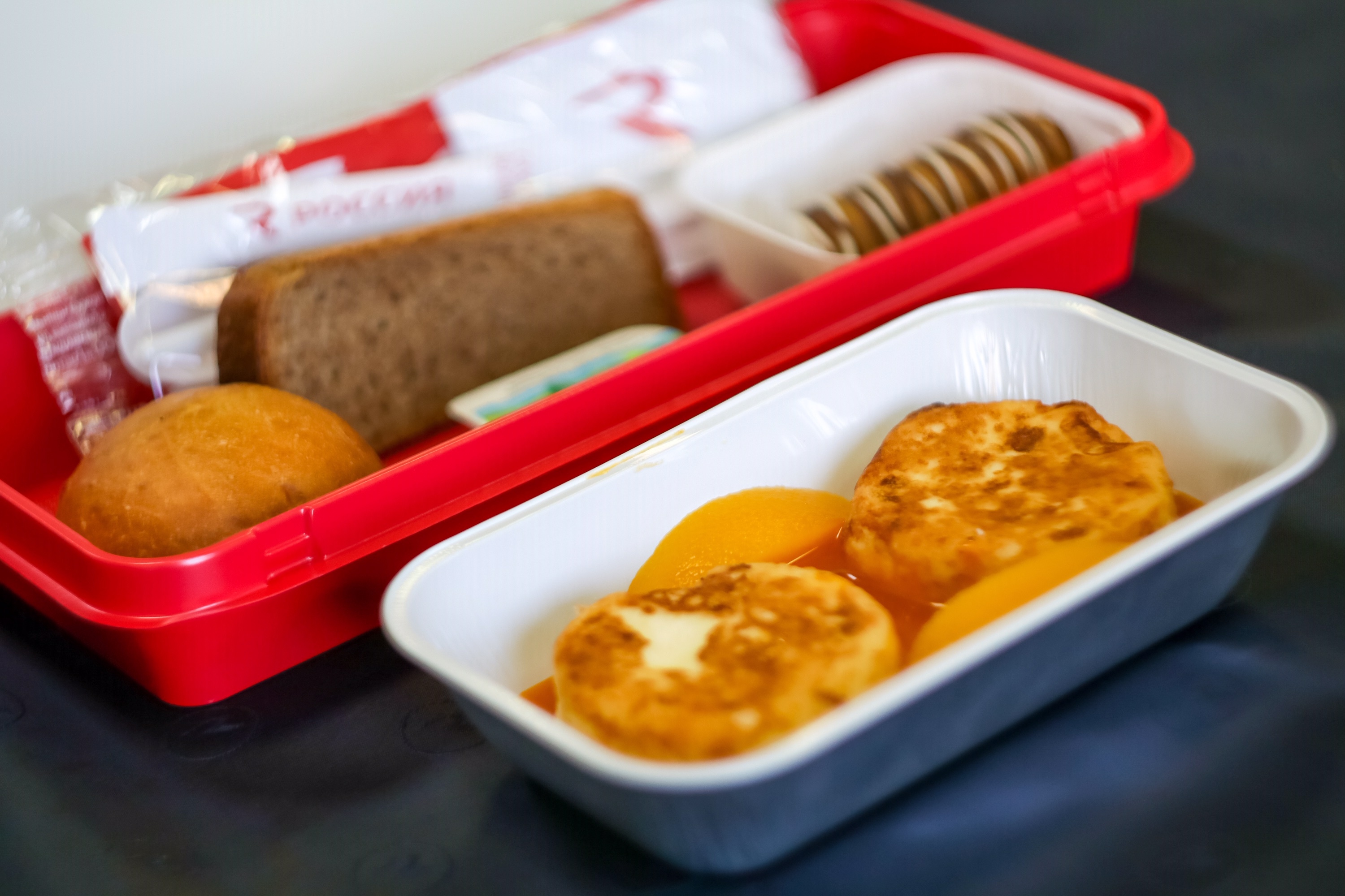 Новые блюда предложат пассажирам на борту авиакомпании «Россия»