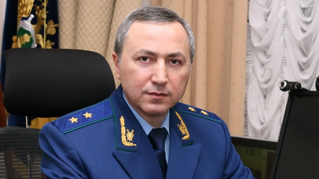 Спиридонов перед новым назначением уволен с поста прокурора Омской области