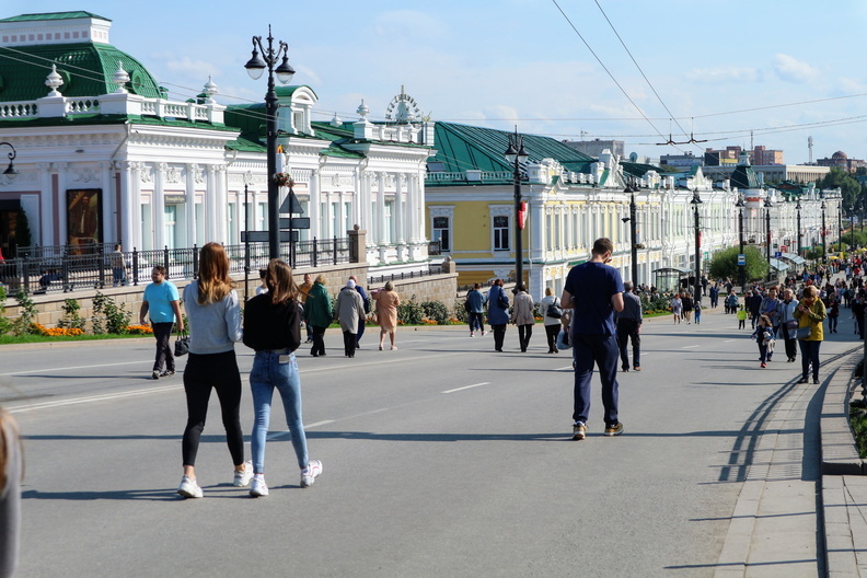 Безработным омичам выделили почти 1 млрд рублей