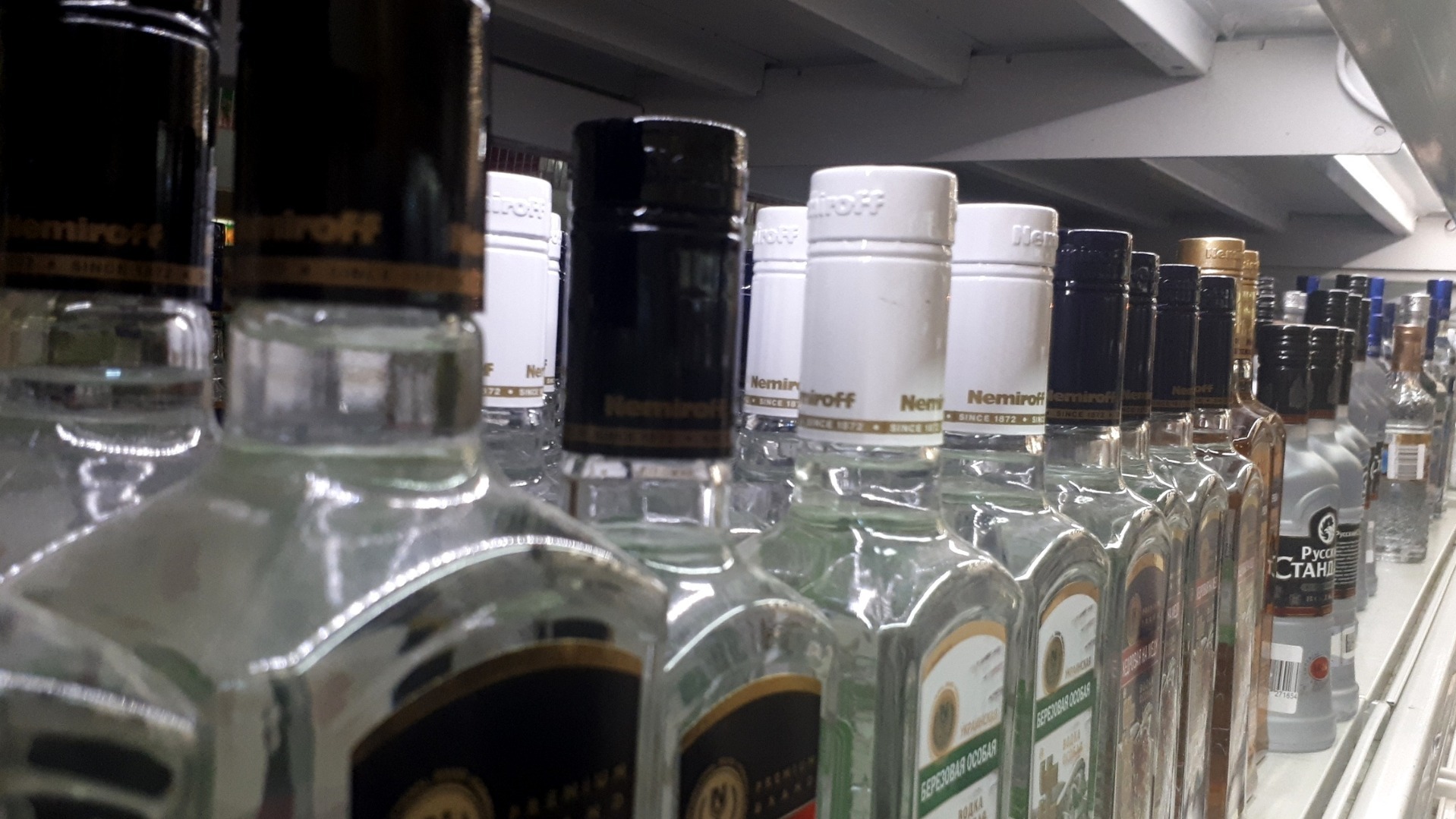 В Омске на год посадили владельца точки продажи контрафактного алкоголя