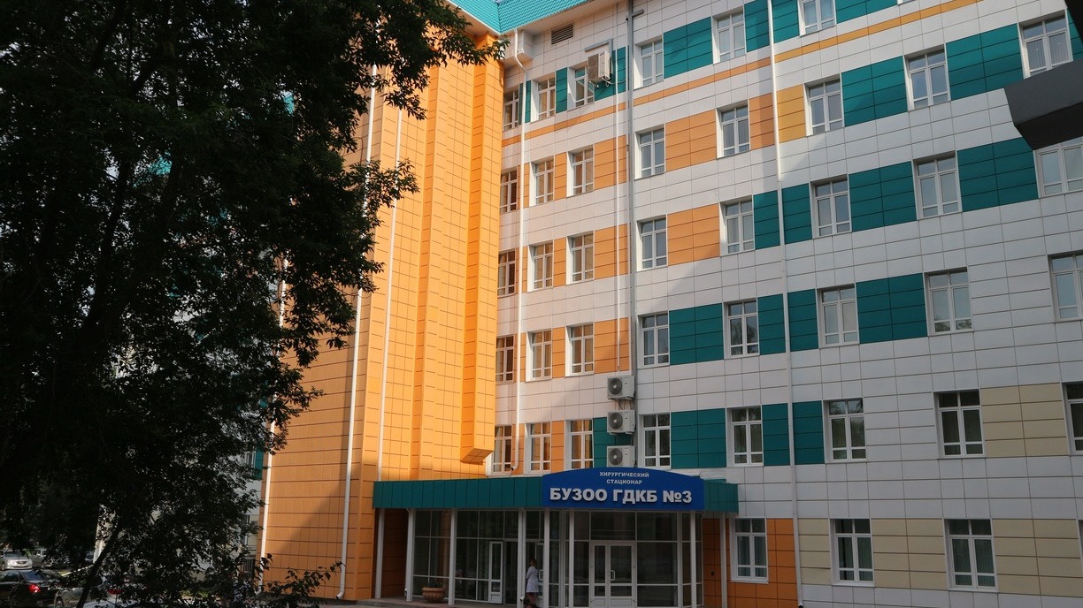 Детскую больницу в Омске через суд обязали следить за отходами