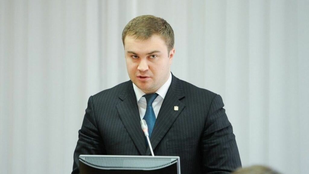 Врио губернатора Виталий Хоценко переназначил руководителей сразу четырех ведомств