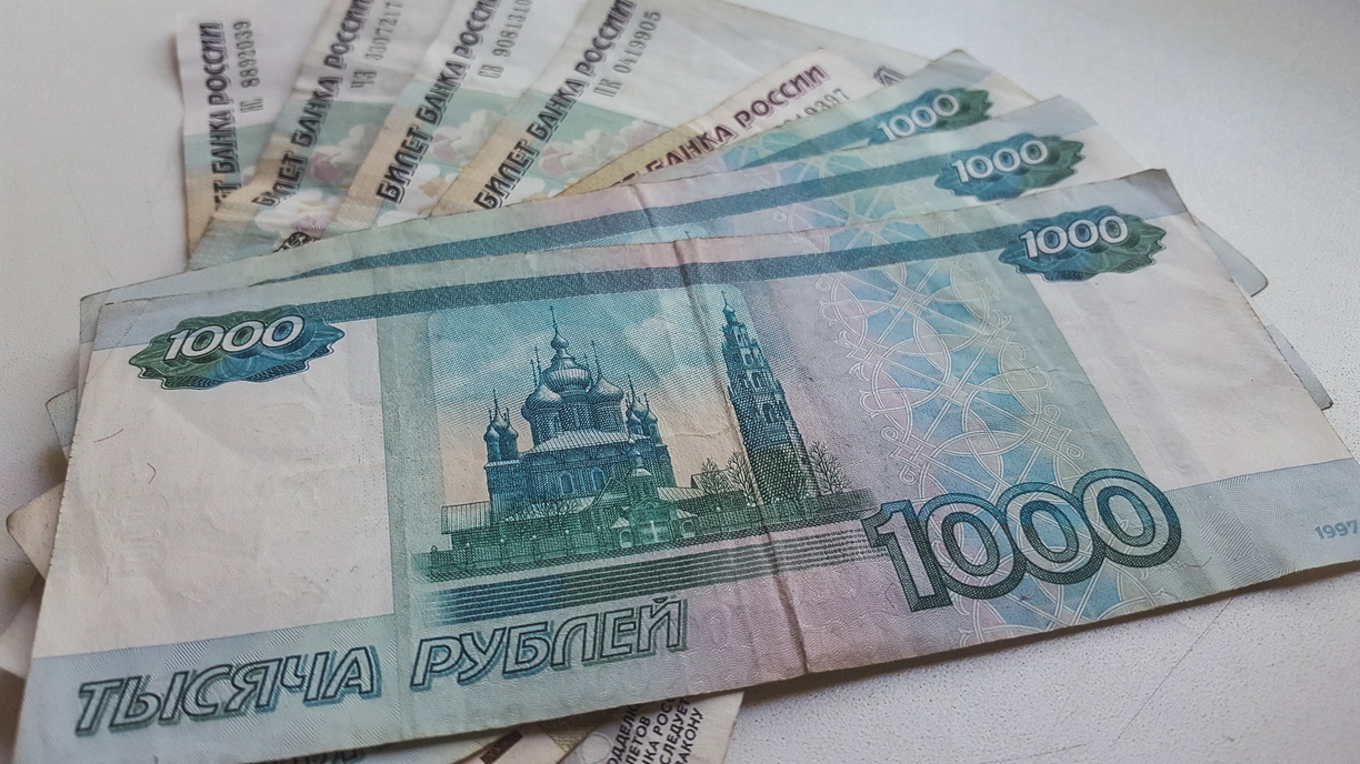 Мошенники выманили у омской пенсионерки 590 тыс рублей