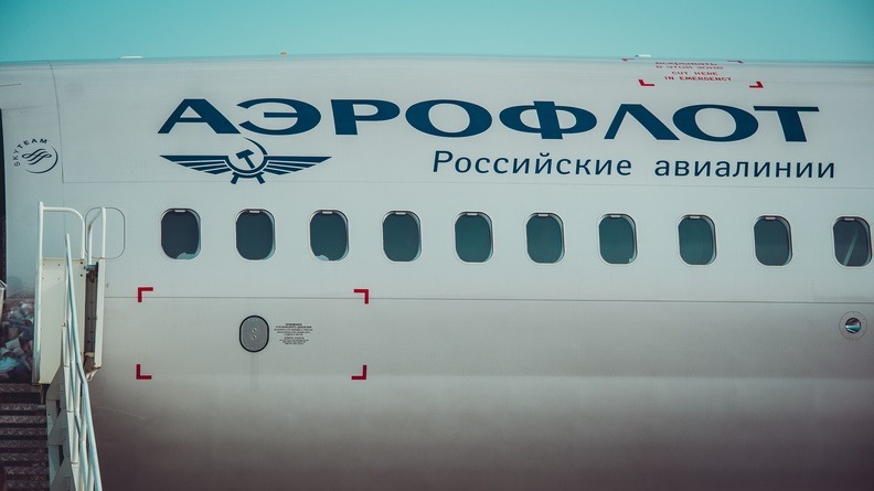 Популярная авиакомпания отменила дневной рейс из Омска в Москву