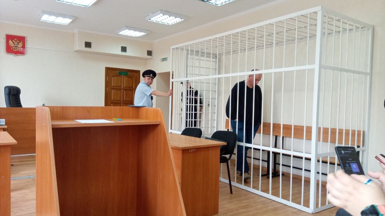 Экс-начальнику омского УМВД Быкову во второй раз стало плохо в зале суда