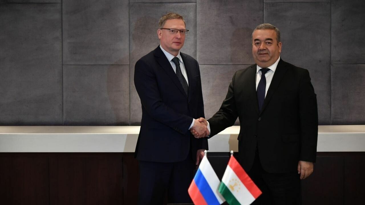 Александр Бурков договорился об увеличении поставок овощей и фруктов из Таджикистана