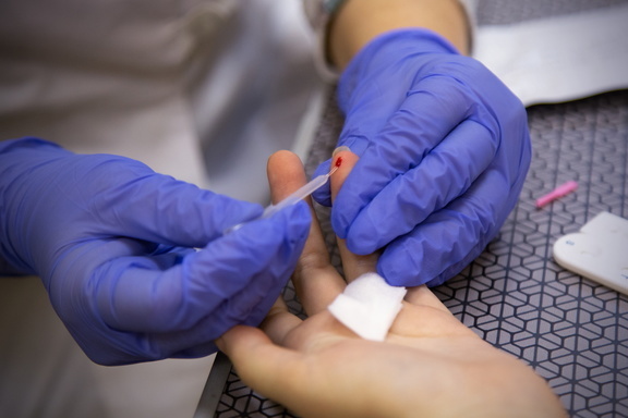 С начала года в Омской области ВИЧ-инфекцией заразились 1.5 тыс человек