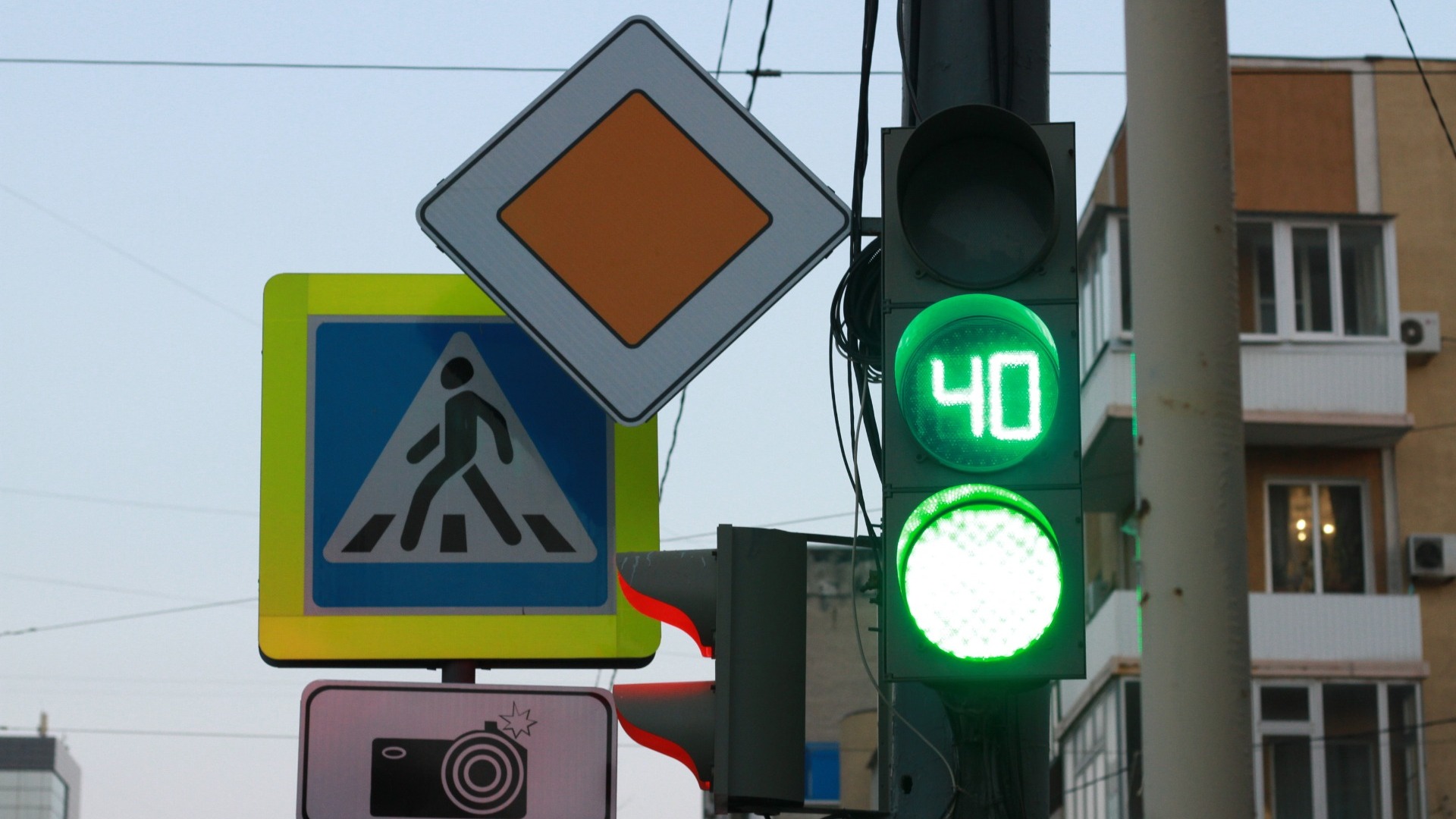 На аварийном перекрестке в Октябрьском округе запретят поворот налево