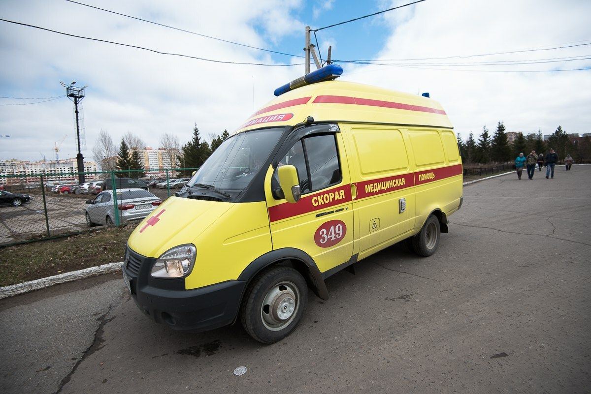 В Омске водитель иномарки насмерть сбил 51-летнего мужчину