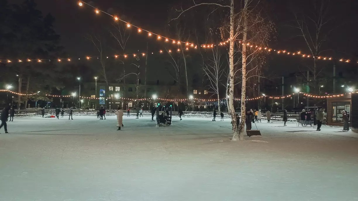 Этой зимой в Омске откроется 23 ледовых площадки для массового катания