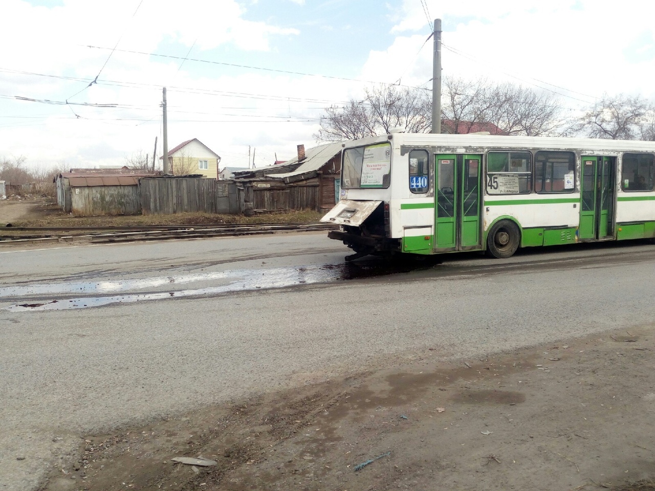 Не доехал до ремонта: у автобуса на ходу выпал двигатель (Видео)