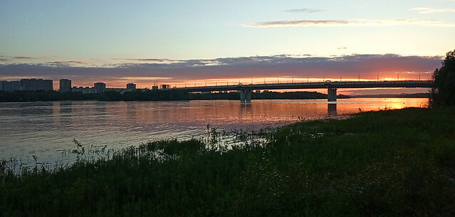 В Омске сразу двое омичей упали с мостов в Иртыш