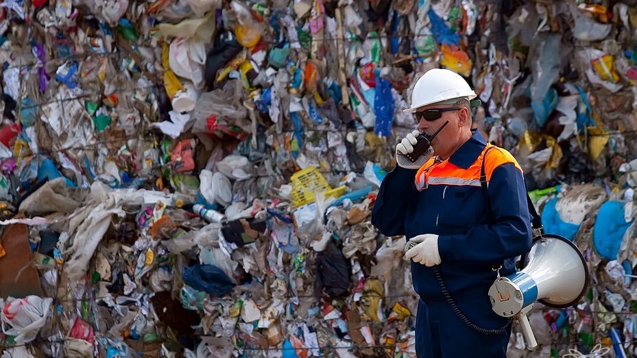 После 303-летия Омска дорожники убрали более 80 тонн мусора