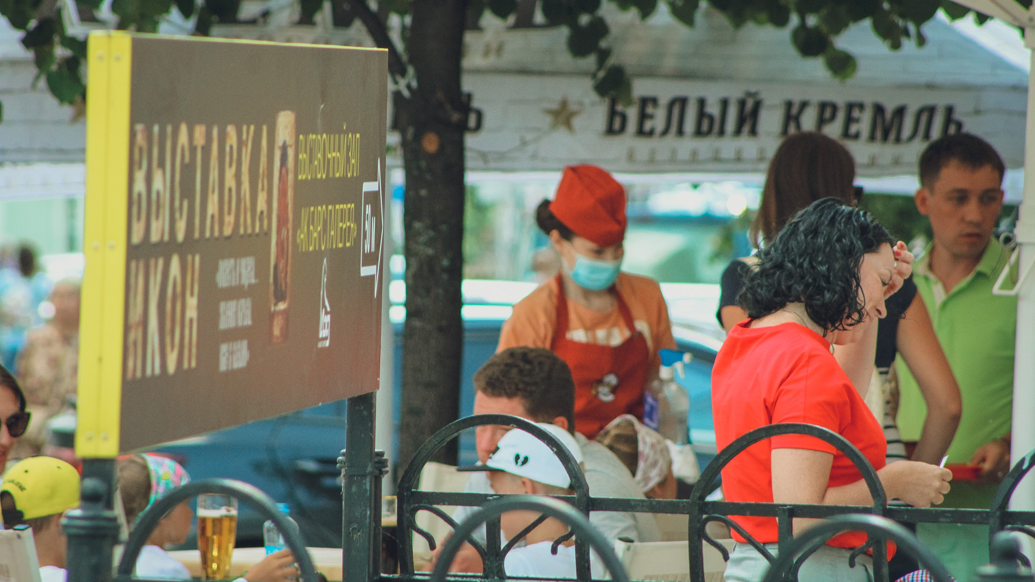 Как в Москве не будет. В Омске не планируют запрещать кафе и фуд-корты из-за COVID