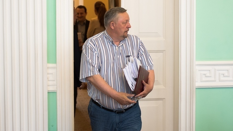Депутат Горсовета Путинцев уходит из совладельцев всех компаний, связанных с мусором